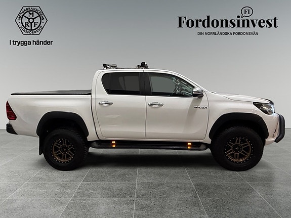 Toyota HiLux 7 of 18