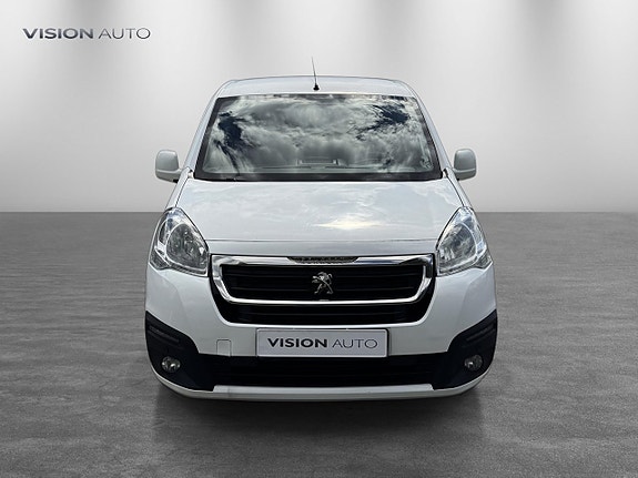 Peugeot Partner 2 of 5