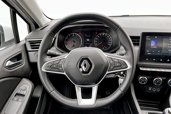 Renault Clio 7 of 9