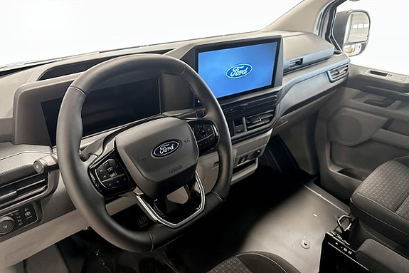 Ford E-Transit 8 of 11