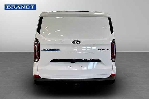 Ford E-Transit 7 of 11