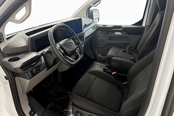 Ford E-Transit 10 of 11