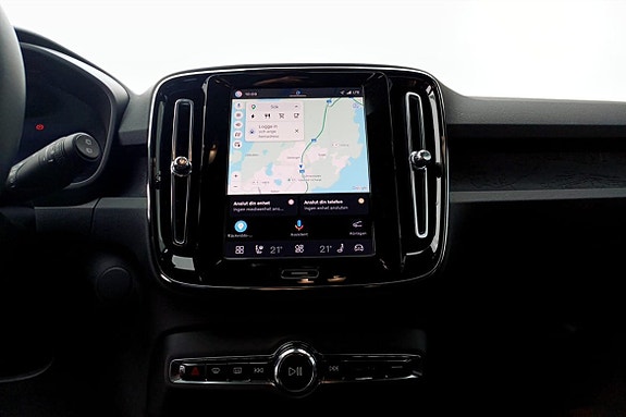 Volvo EX40 6 of 9