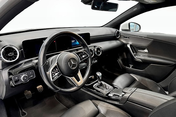 Mercedes-Benz A180 4 of 5
