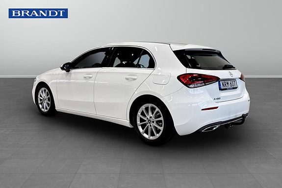 Mercedes-Benz A180 3 of 5