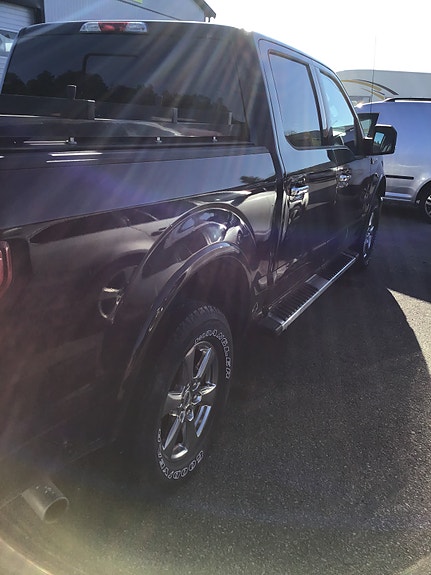 Ford F-150 4 of 5