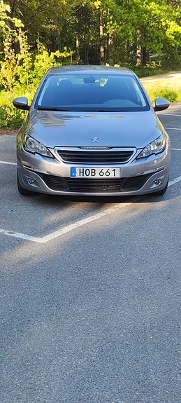 Peugeot 308 3 of 6