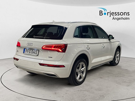 Audi Q5 3 of 5