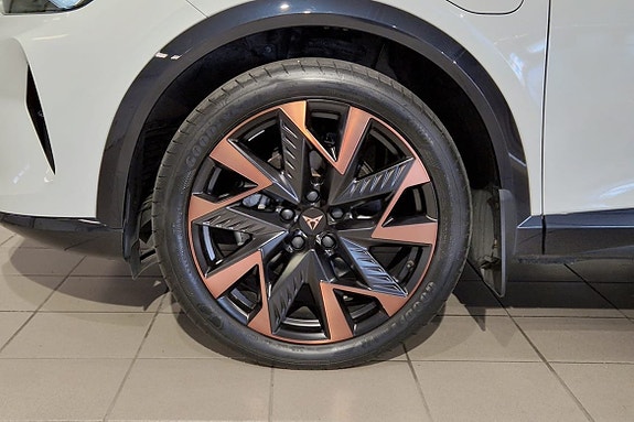 Cupra Formentor e-HYBRID 3 of 5