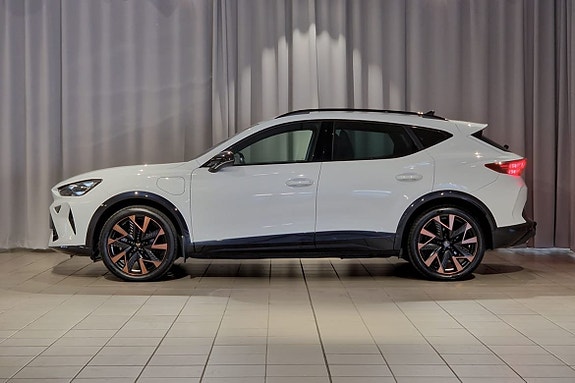 Cupra Formentor e-HYBRID 2 of 5