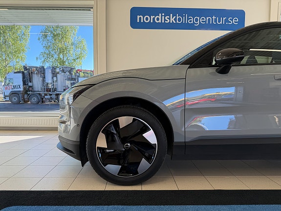 Volvo EX30 4 of 5