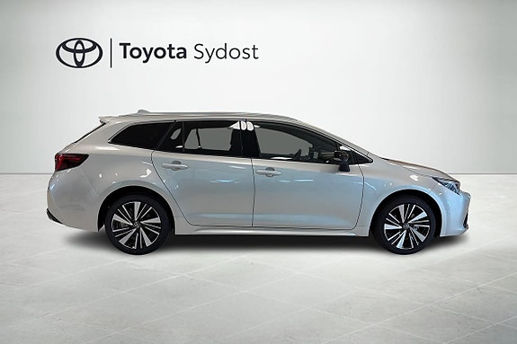 Toyota Corolla 17 of 21
