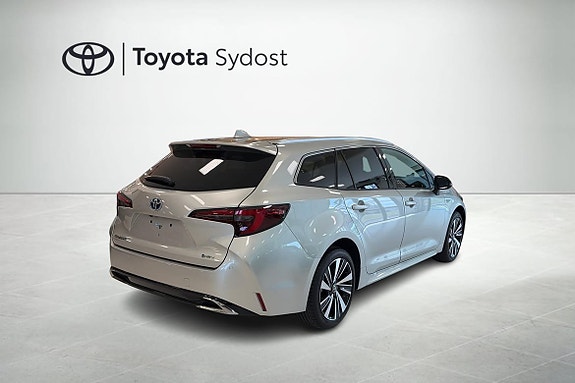Toyota Corolla 3 of 21