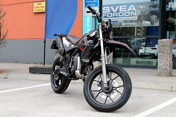 Rieju MRT SM | 2T | BLACK EDITION | MOPED | 45 | MOTARD MOPED 2 of 11