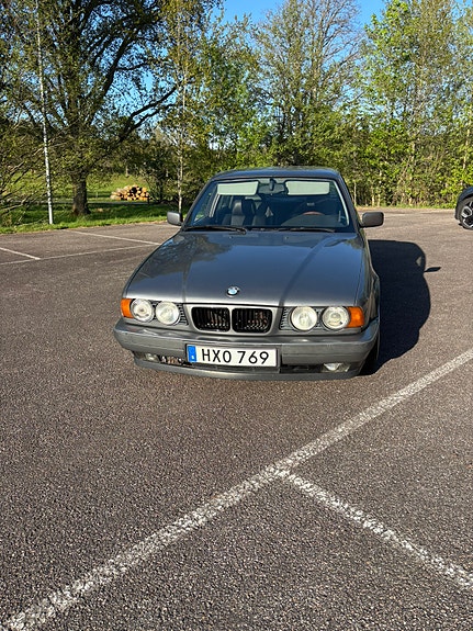 BMW 530i 6 of 11