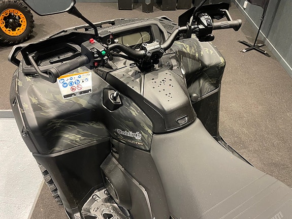 Can-Am Outlander Max 1000R Backcountry -26 4 of 5