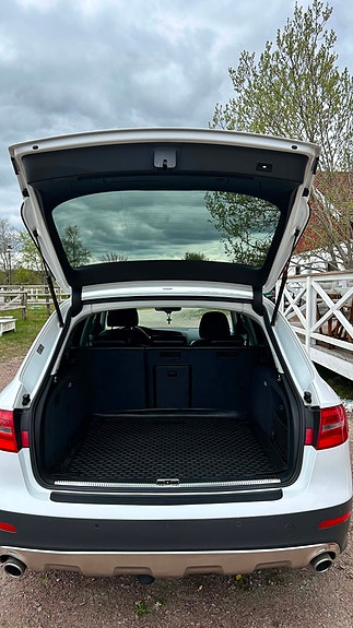 Audi A4 allroad 5 of 5