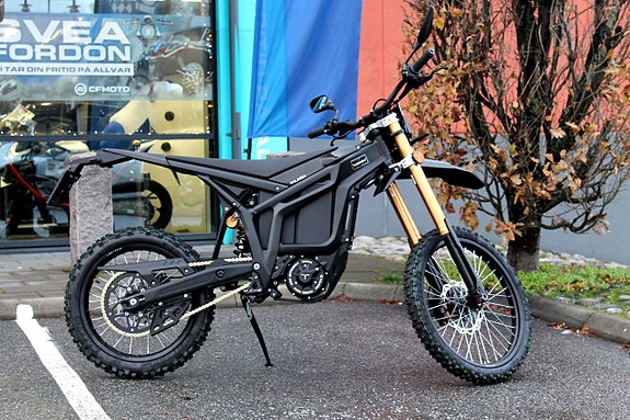 Talaria KOMODO | BRUTAL VÄRSTING| 0-100 = 4.5 Sec | ELEKTISKT MONSTER! 4 of 18