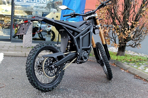 Talaria KOMODO | BRUTAL VÄRSTING| 0-100 = 4.5 Sec | ELEKTISKT MONSTER! 16 of 18