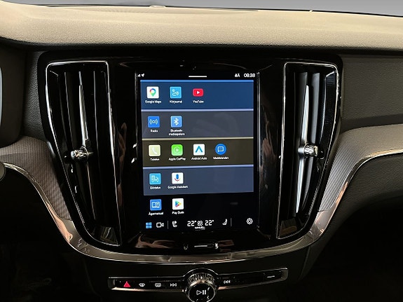 Volvo V60 Cross Country 12 of 15