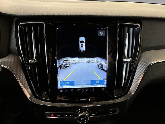 Volvo V60 Cross Country 13 of 15