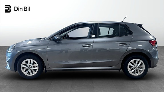 Skoda Fabia 2 of 12