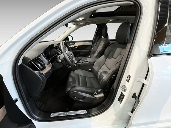 Volvo XC90 9 of 19