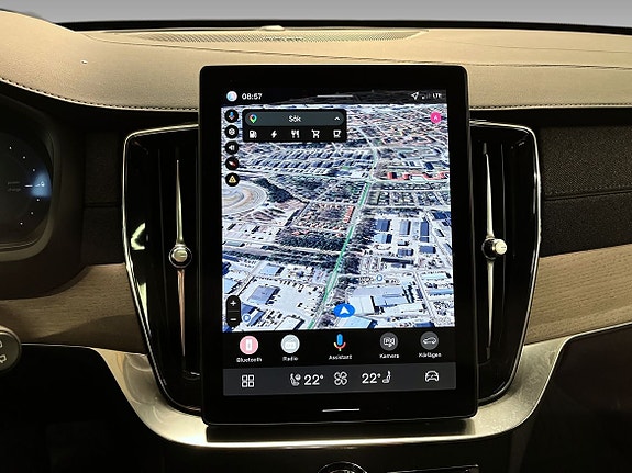 Volvo XC90 16 of 19