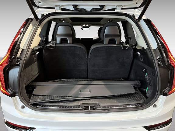 Volvo XC90 13 of 19
