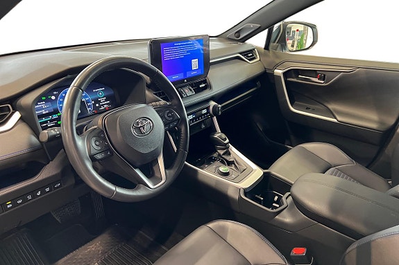 Toyota RAV4 13 of 23