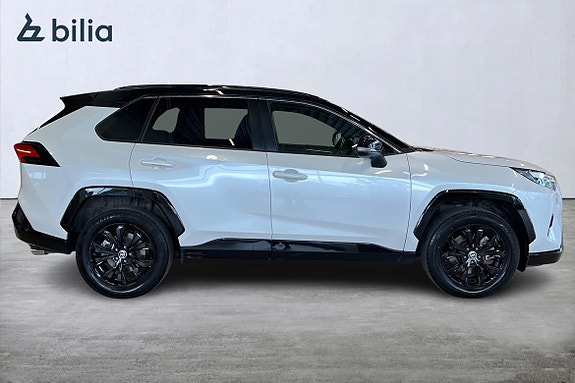 Toyota RAV4 17 of 23