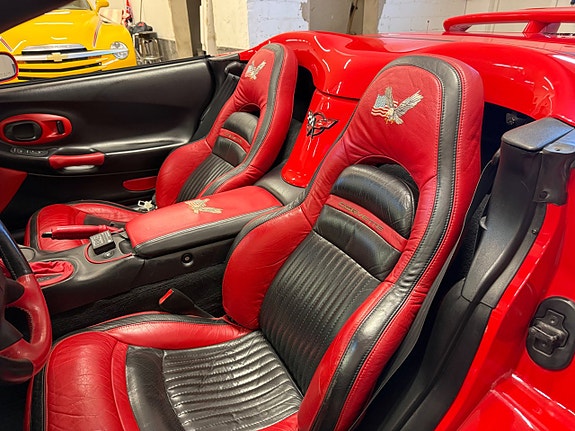 Chevrolet Corvette 26 of 30