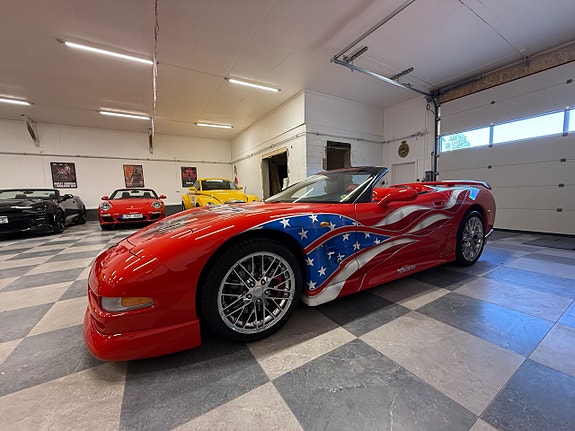 Chevrolet Corvette 9 of 30