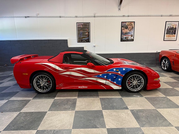 Chevrolet Corvette 21 of 30