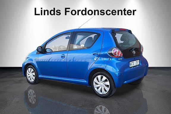 Toyota Aygo 5 of 7
