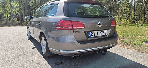 Volkswagen Passat 3 of 5