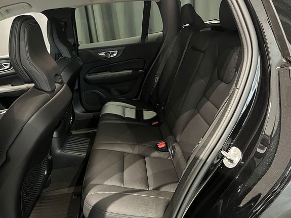 Volvo V60 6 of 8
