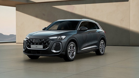 Audi Q5 2 of 5