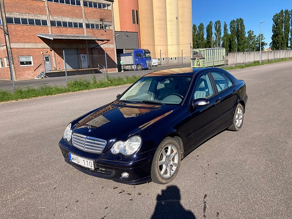 Mercedes-Benz C180