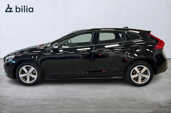 Volvo V40 2 of 5