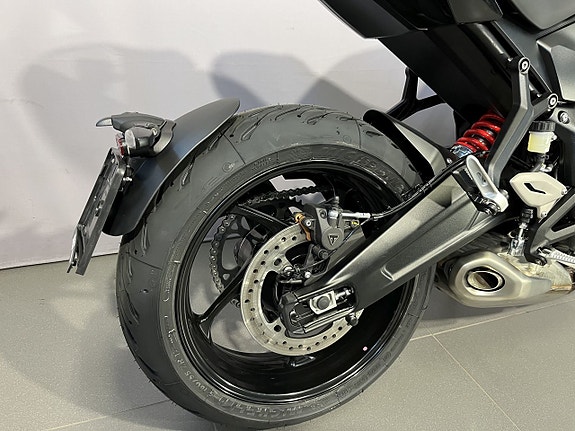 Triumph TRIDENT 660 11 of 15