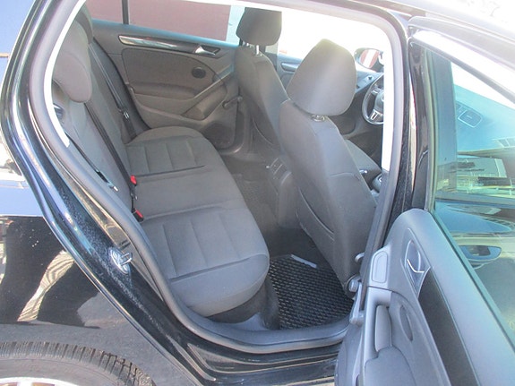 Volkswagen Golf VI 8 of 11