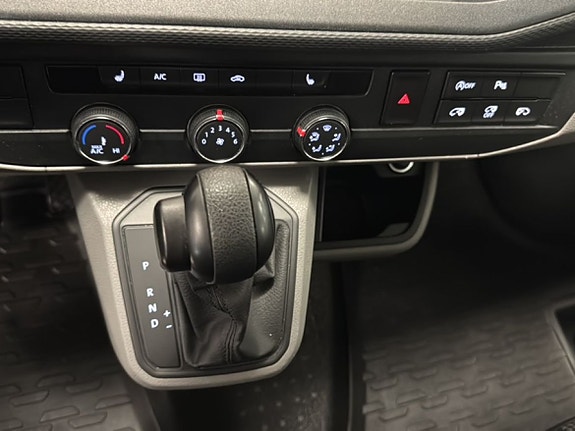 Volkswagen Transporter 12 of 14