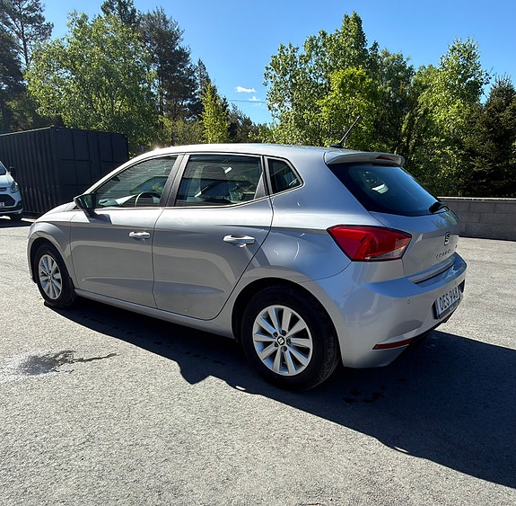 Seat Ibiza 3 of 5