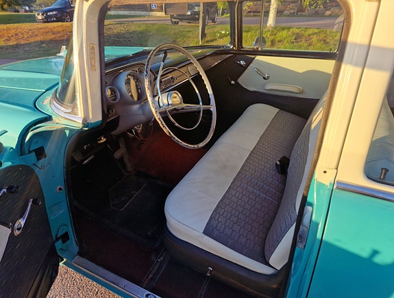 Chevrolet Sedan 5 of 5