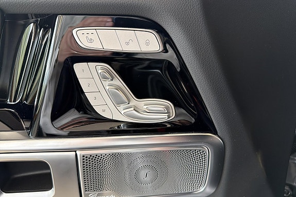 Mercedes-Benz G63 7 of 18