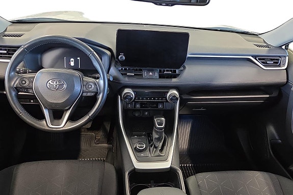 Toyota RAV4 10 of 18