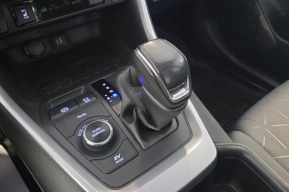Toyota RAV4 18 of 18