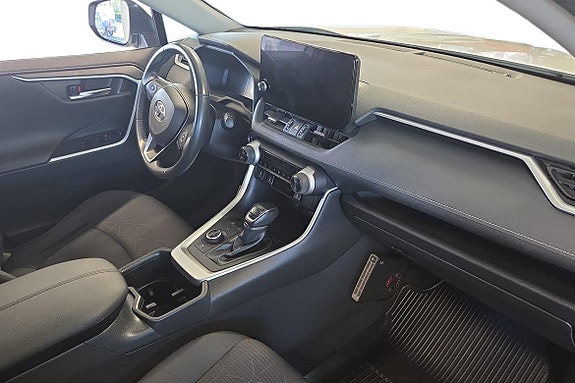 Toyota RAV4 11 of 18