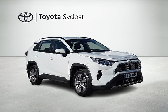 Toyota RAV4 6 of 18